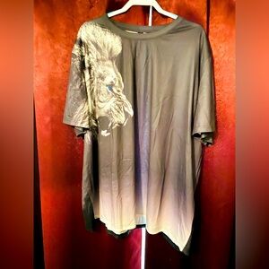 LION IMPRINTED T-SHIRT made by MANFINITY.